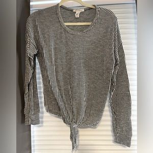 Lightweight striped sweater with tie